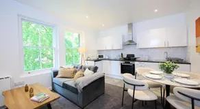 1A Central Bedford Apartment - Image 3
