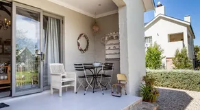 Nerf-af Cottage at Onrus, Hermanus - Image 4