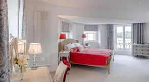 Craven House Apartments - Image 2