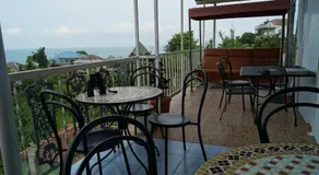 TJ Guest House - Image 3