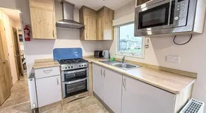 Superb Caravan At Dovercourt Park, Sleeps 8 Ref 44202C - Image 5