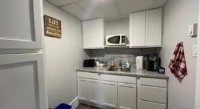 Simply Camia- Self Check in 1 Bedroom Basement - Image 4