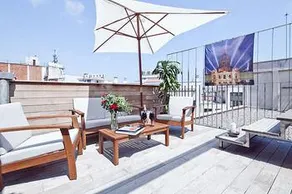 My Space Barcelona Pool City Center - Image 4