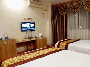 Phoenix Hotel - Image 5