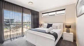 Pontoon Paradise - Waterfront Serenity in Geographe - Image 2