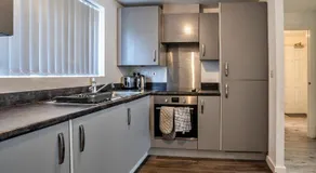 One-bedroom ground floor apartment in Birmingham with parking - Image 3