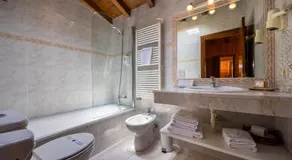 Aparthotel les Corts - Image 2