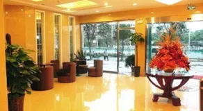 GreenTree Inn Yangzhou Slender West Lake Wencheng Attic Express Hotel - Image 5