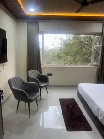 Hotel nine hearts - Image 2