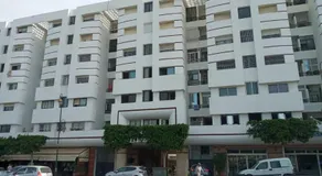 Bel Appartement spacieux 3 pièces avec double salon Paisible & Proche de la Gare d'Agdal - Image 3