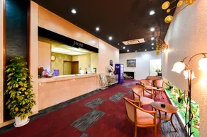 New Royal Hotel - Image 3