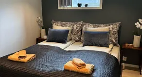 Nyoppusset og romslig leilighet med 6 soveplasser i et familievennlig område - Image 2