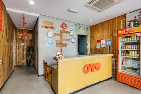 OYO 89454 Hotel Pavilion Inn - Image 4