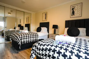 Arranview Apartment - Image 2