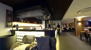 Townhouse Hotel - Image 4