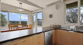 Nakarra - Spacious Family Beach Escape - Image 4