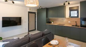 Modern City Residences - Free Private Parking - Image 2