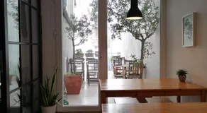 Lisbon Poets Inn - Image 5