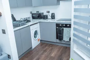Central Aylesbury Studio 1 with Free Parking - Image 3