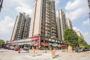 Private Home Hotel Apartment (Foshan Railway Station Donghai International Branch) - Image 2
