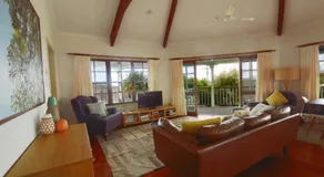 Views on Henson Lane - Image 4