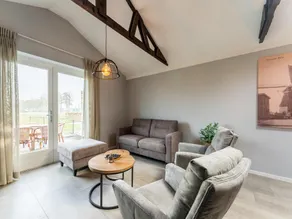 Comfortable holiday home with garden - Image 2