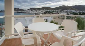 Las Olas - Image 2