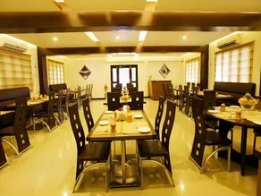 Aakash Inn Tiruvannamalai - Image 4