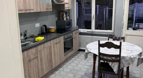 Grande maison avec plusieurs chambres à louer - Image 5