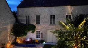 "LE JARDIN" Chambre de charme, piscine à Meursault - Image 3
