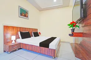 Hotel O Royal Inn - Image 2