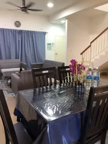 E'laina Vista Homestay, Bandar Universiti Pagoh - Image 3