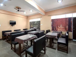 OYO 12202 Hotel Samar - Image 3