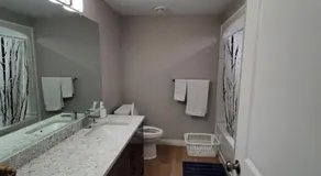Private Entrance 2 Bed 1 Bath - Image 5
