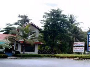 Naku Resort - Image 2