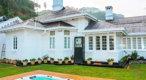 The Clovelly Bungalow - Image 5