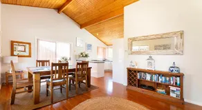 Lakeview Lodge - Image 2
