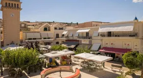 Etoile Luxury Suites - Image 3