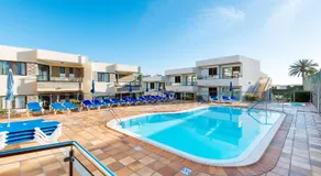 Apartamentos Los Manueles - Image 2