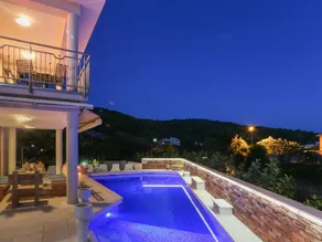Pleasant Villa in Poljica by the Sea - Image 3