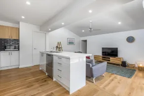 Everleigh - renovated, spacious beach house - Image 3