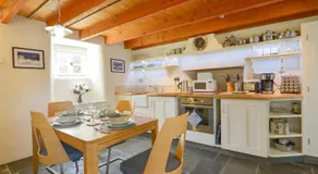 3 Newhall Green, ST TEATH - Image 5