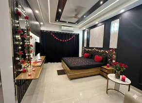 The Sapphire Suite(Studio Apartment) - Image 2