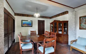 Cozy Cottages Within Walking Distance to the Beach - Image 3