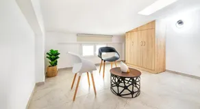 Olive Inn - Image 2
