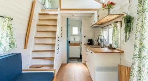 Blauwe Tiny House 6 persoons - Image 4