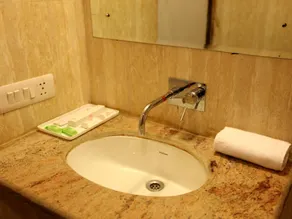 Hotel The Class, Delhi Airport - Image 4