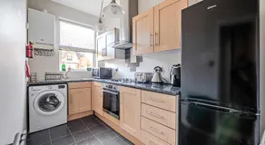 Cosy Apartment in Stunning Didsbury - Image 3