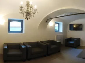 4 Rooms - Image 2