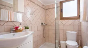 32sq Apartment with Balcony - Image 4